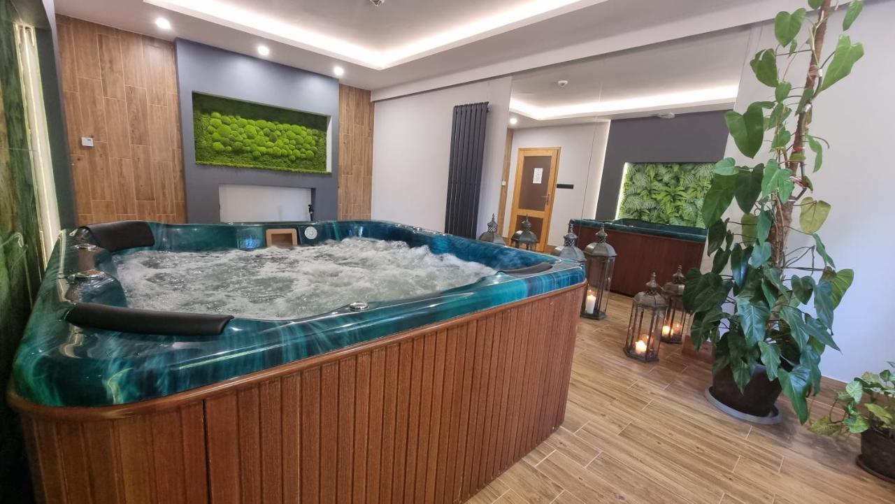 Siedem Drzew Hotel Biskupice  Exterior foto
